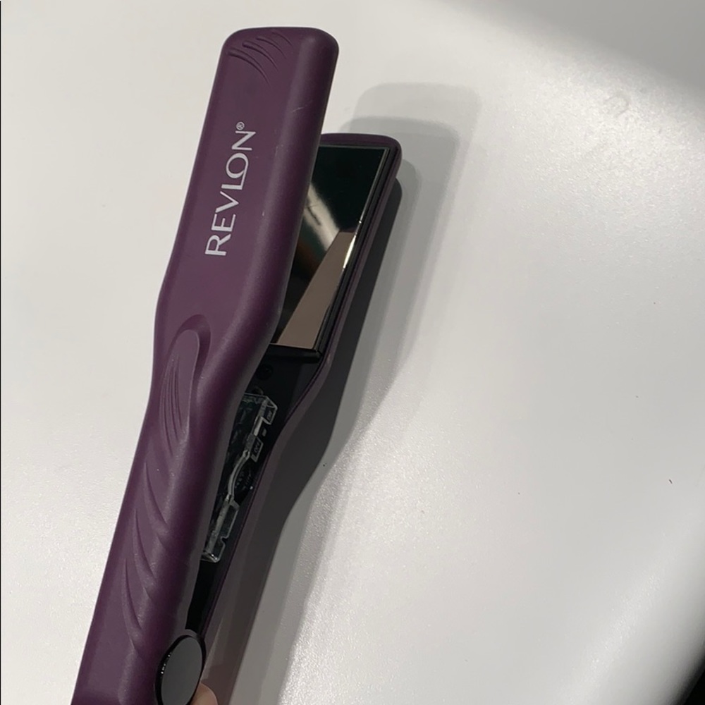 Revlon flat iron